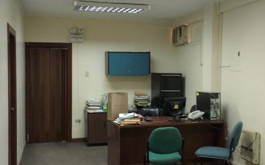Venta de Oficina. Vista al Río Guayas y Cerro del Carmen. Centro de Guayaquil, Calle Panamá y Orellana